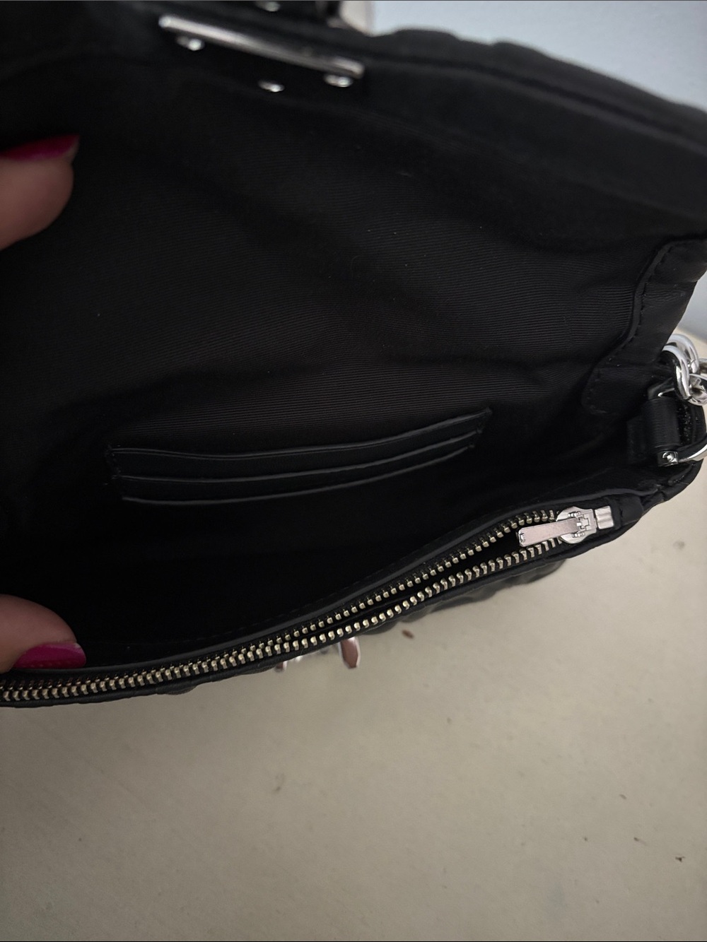 Marc Jacobs Black Quilted Logo Shoulder Bag with Silver Chain - Picture 3 of 3